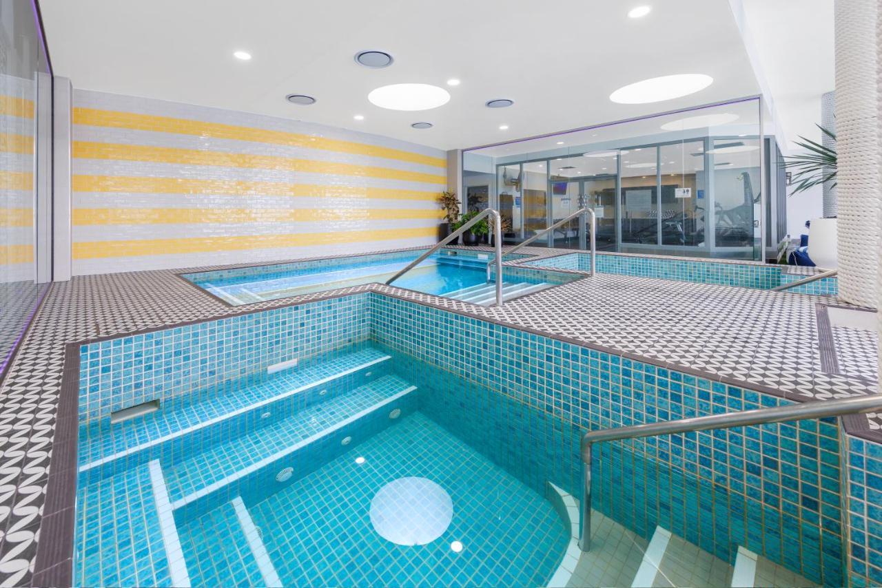 Ramada Resort By Wyndham Shoal Bay Bagian luar foto