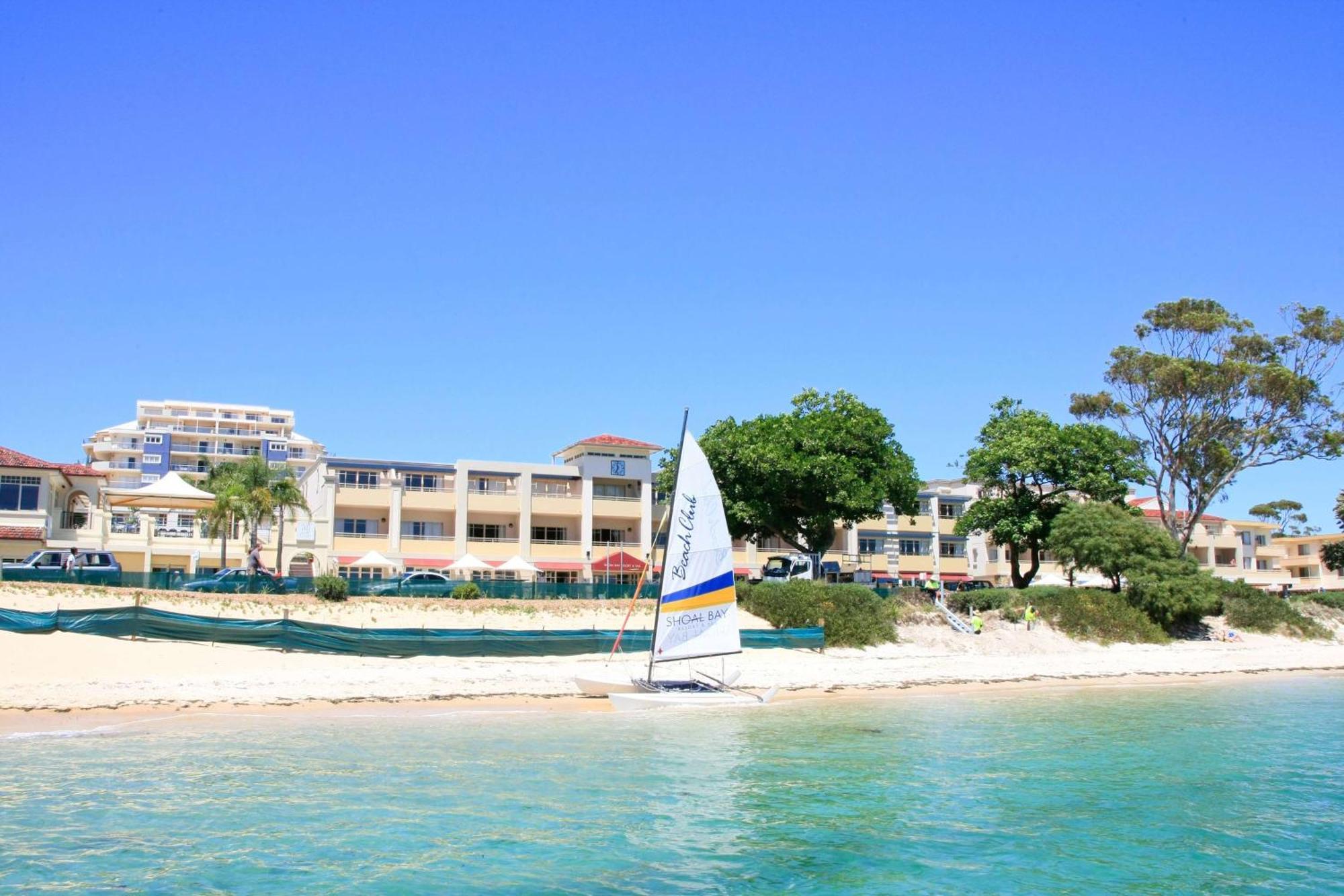 Ramada Resort By Wyndham Shoal Bay Bagian luar foto