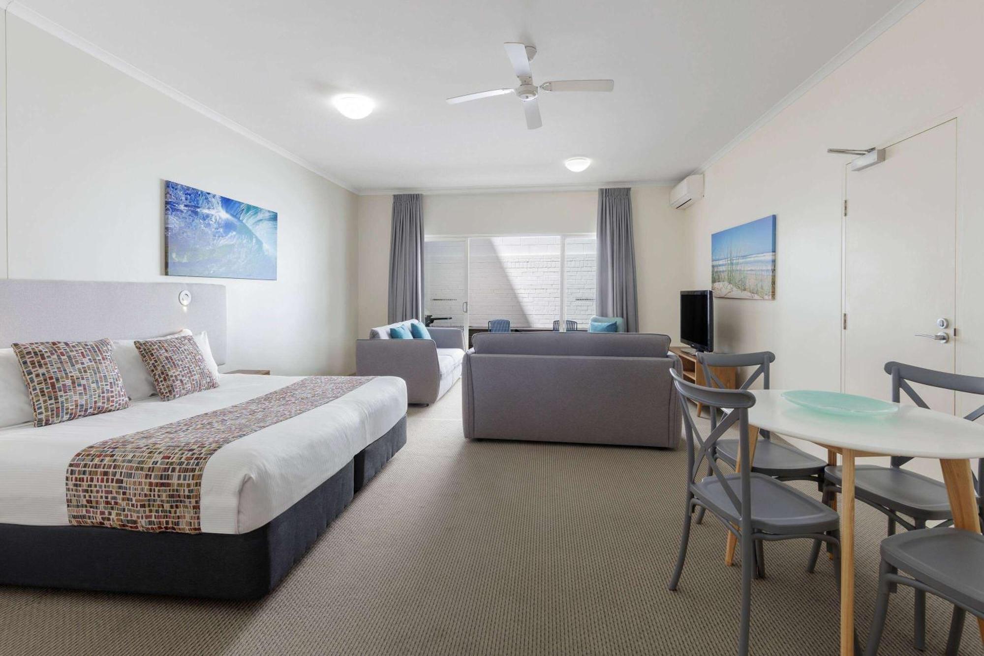 Ramada Resort By Wyndham Shoal Bay Bagian luar foto